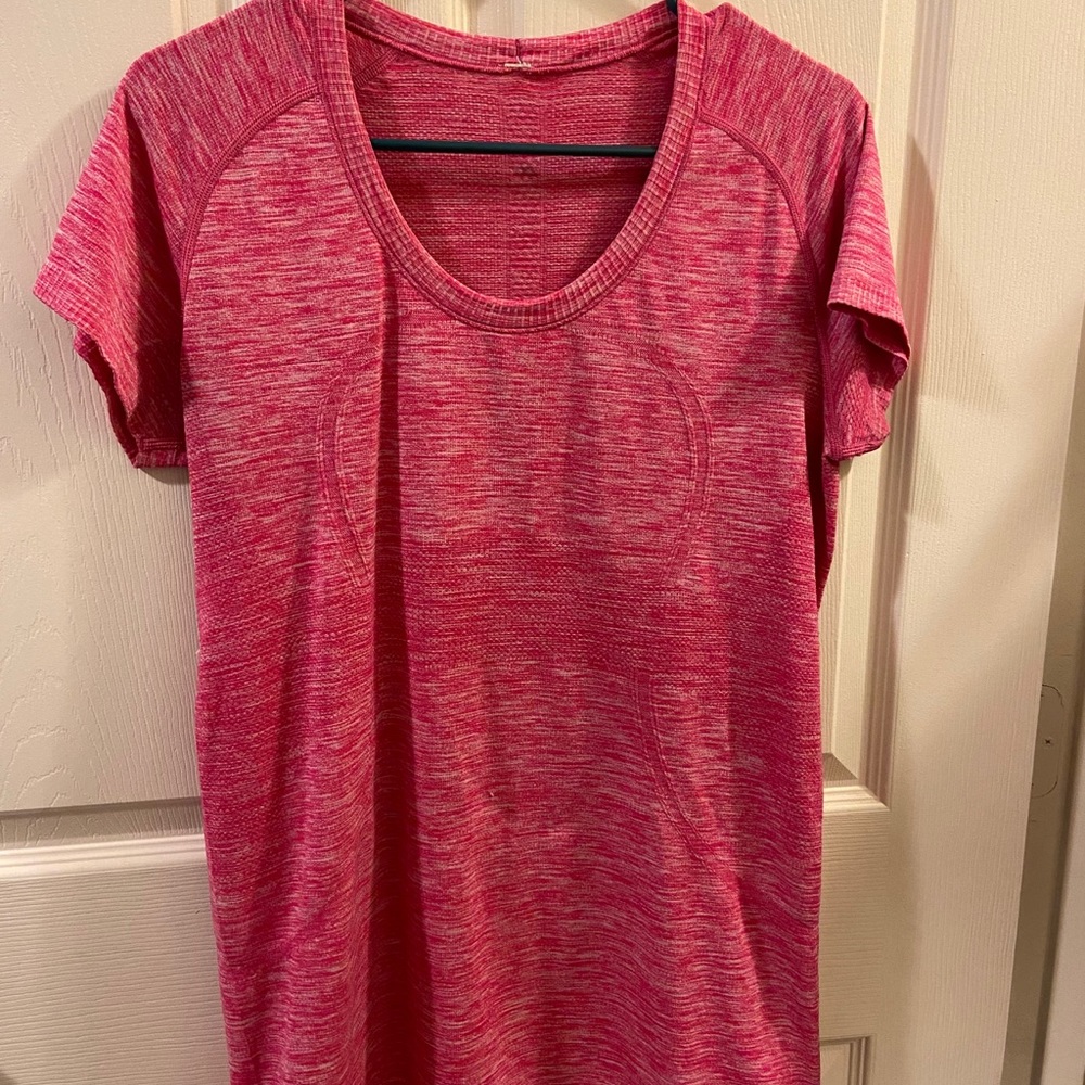Lululemon swiftly shirt